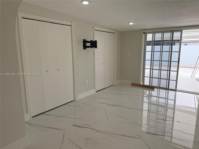 Building Photo - 11602 NW 58th Ave