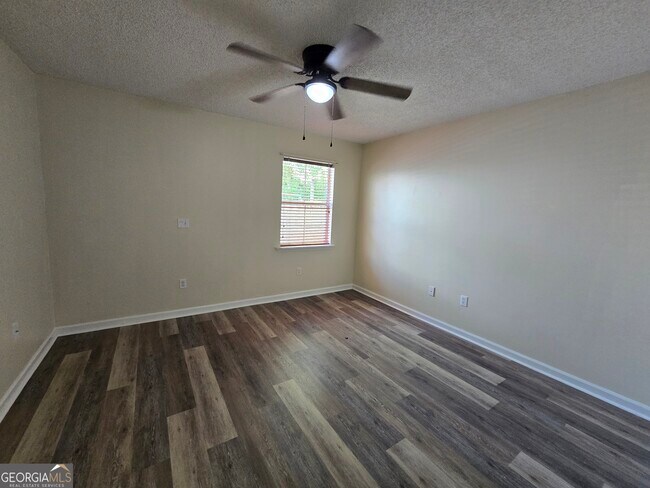 Building Photo - 106 Egret Ct