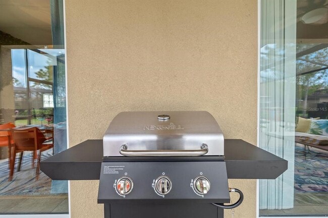 Building Photo - 4164 Oak Tree Dr