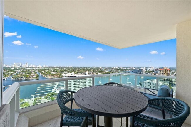 Building Photo - 101 S Fort Lauderdale Beach Blvd
