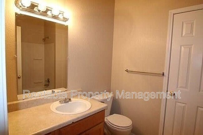 Building Photo - 108 Collett Ct