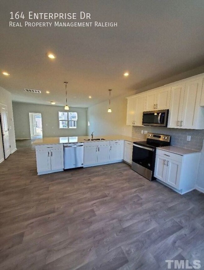 Building Photo - 164 N Enterprise Dr