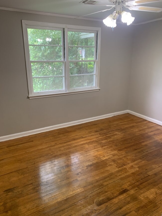 Building Photo - 2041 Mona Lisa Dr