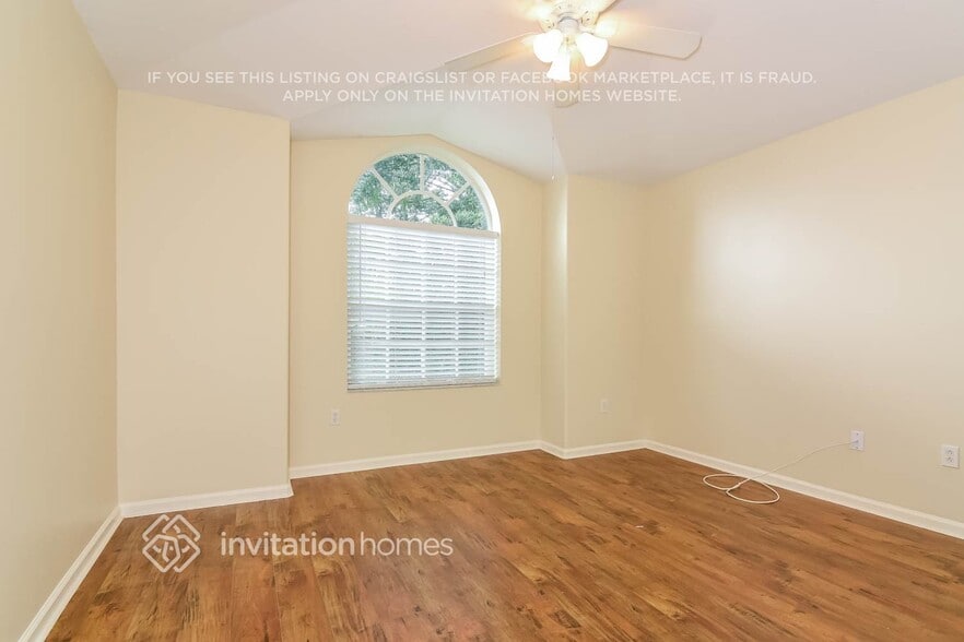Building Photo - 1205 Lausberg Pl