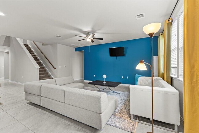 Building Photo - 11804 Saddle Rock Dr