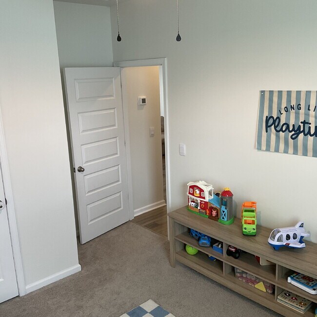 Building Photo - Coming Soon!! Resort-Style Living Near Beaufort & Bluffton | Pool, Fitness Center & Prime I-95 Ac...