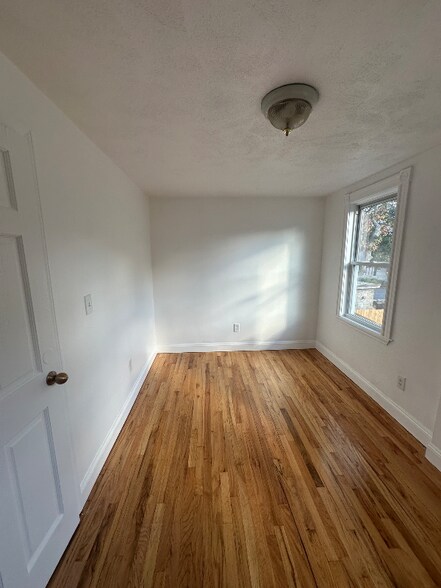 Building Photo - 15 Walker St