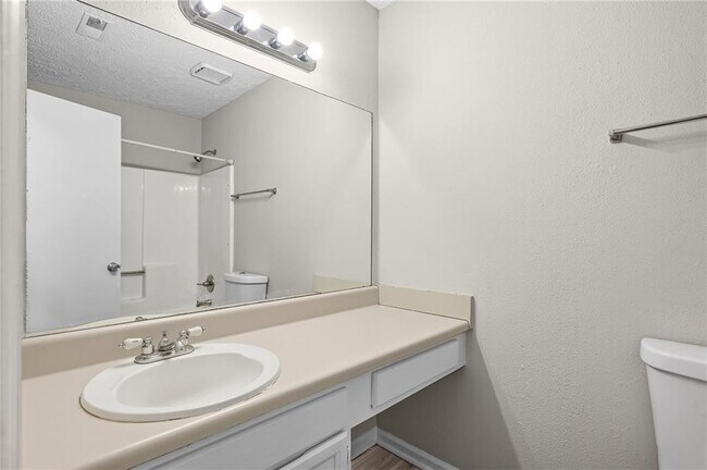 Building Photo - 5345 Memorial Ln SW