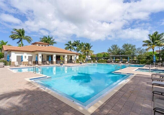 Building Photo - 25241 SW 118th Ave