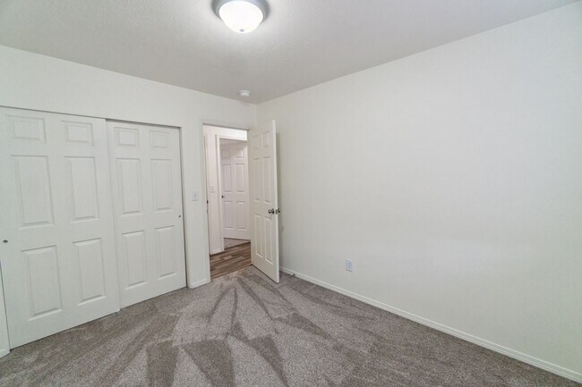 Building Photo - Recently Updated Single Family Home on Spo...