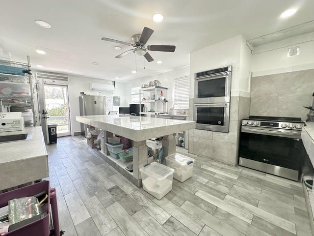 Building Photo - 13619 57th Pl N