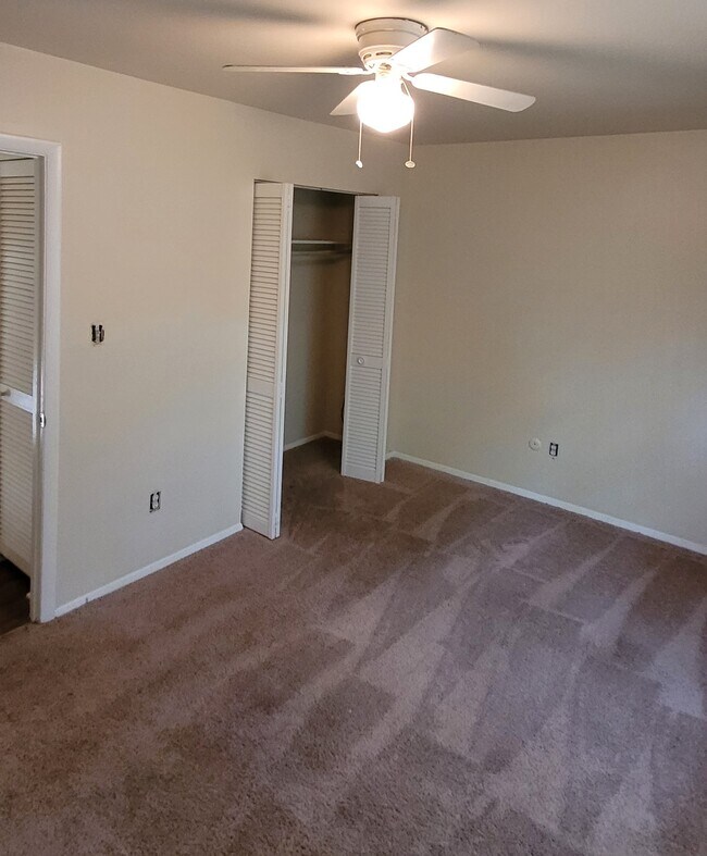 Building Photo - 1676 Darren Cir