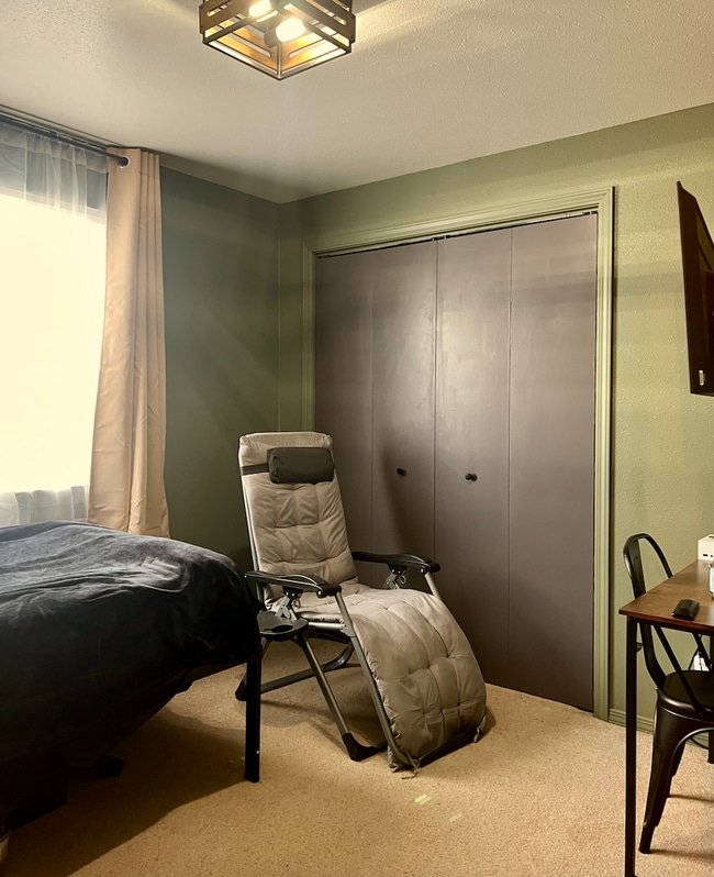 Building Photo - 122 Goldfish Farm Rd SE