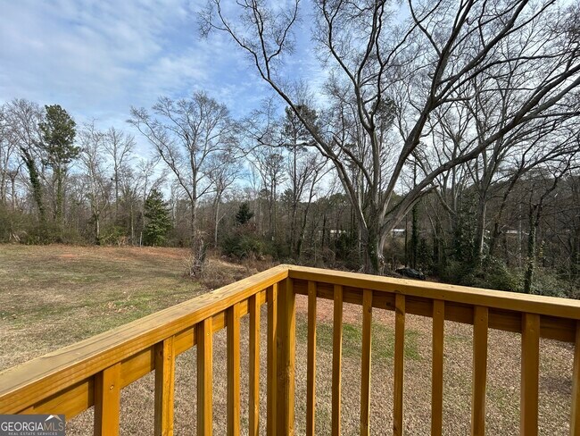 Building Photo - 36 Mitchell St