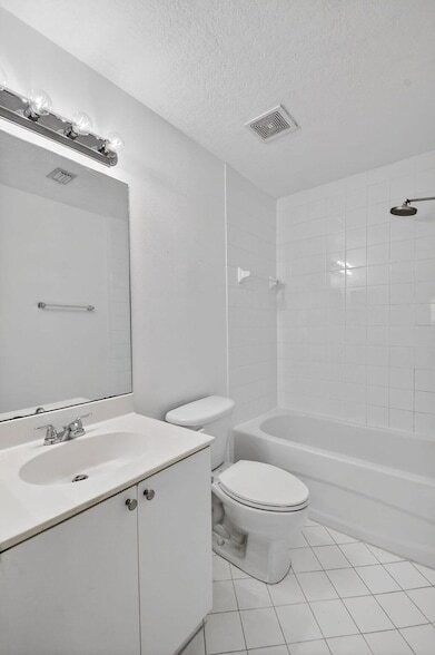 Building Photo - 3790 N Jog Rd