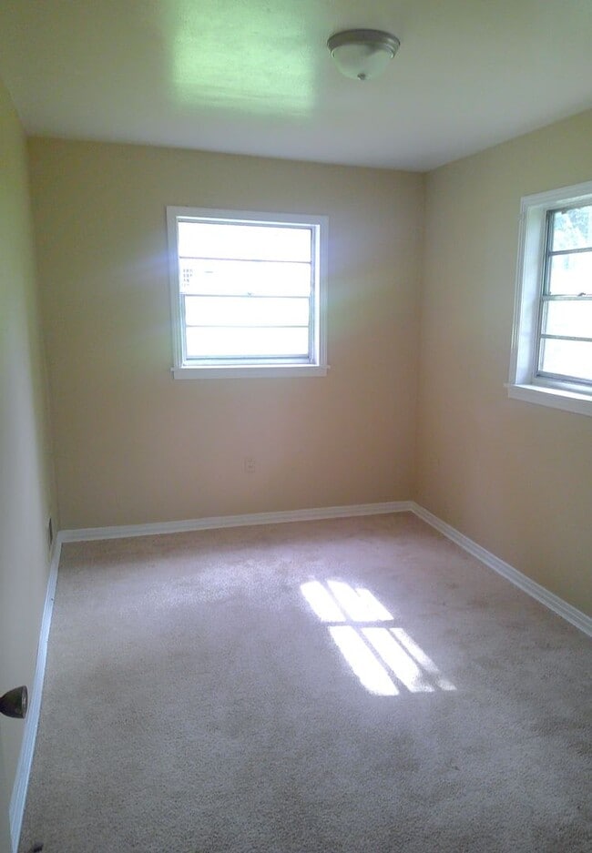 Building Photo - ****JUST REDUCED*****