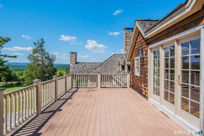 Building Photo - 55 Bishop Ln