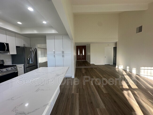 Building Photo - 2738 W Appalachian Ct