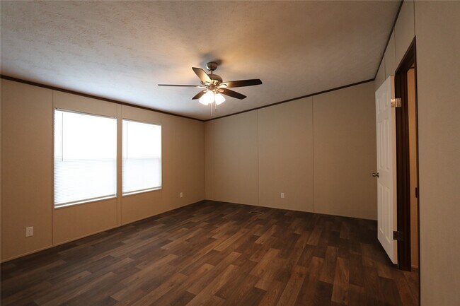 Building Photo - 16501 E Emerson Cir