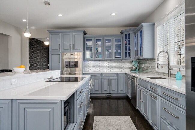 Building Photo - 5126 N Mission Dr