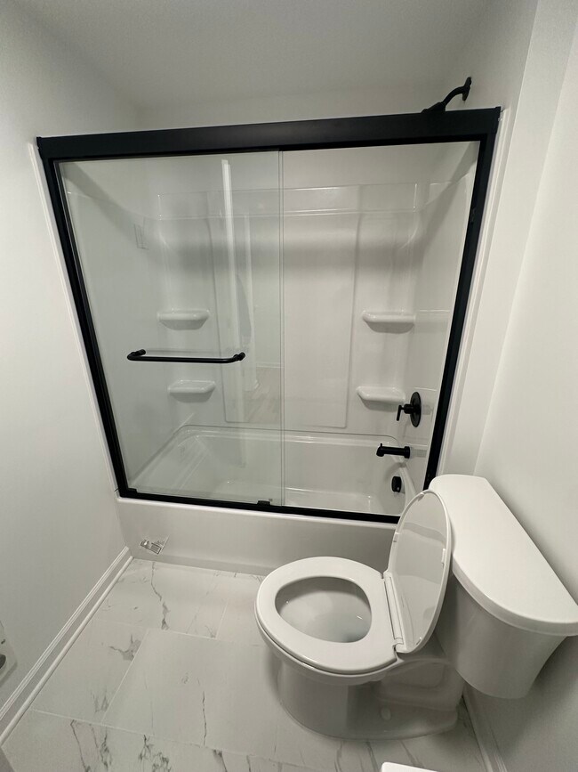 Building Photo - 17 Church St