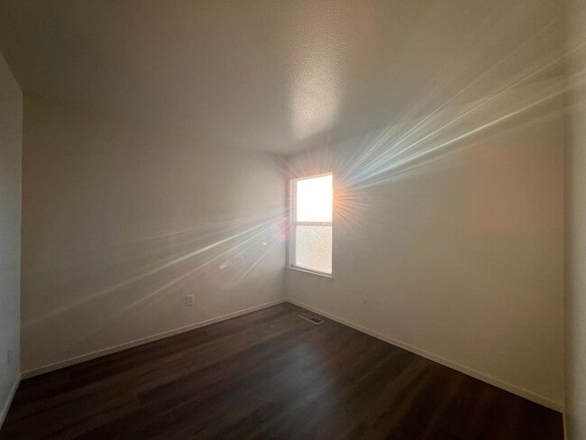 Building Photo - 4-bedroom Home in Donner Trails Subdivision, Fernley