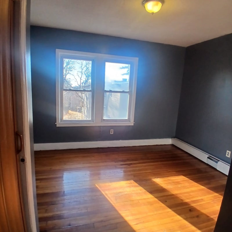 Building Photo - 490 Edgewood St