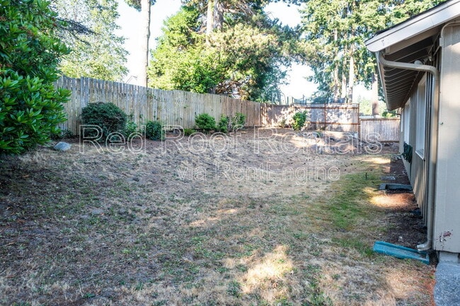 Building Photo - 815 Maywood Ln