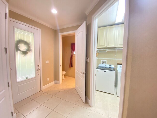 Building Photo - 10321 Belfry Cir