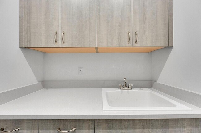 Building Photo - 13908 Vivant Dr