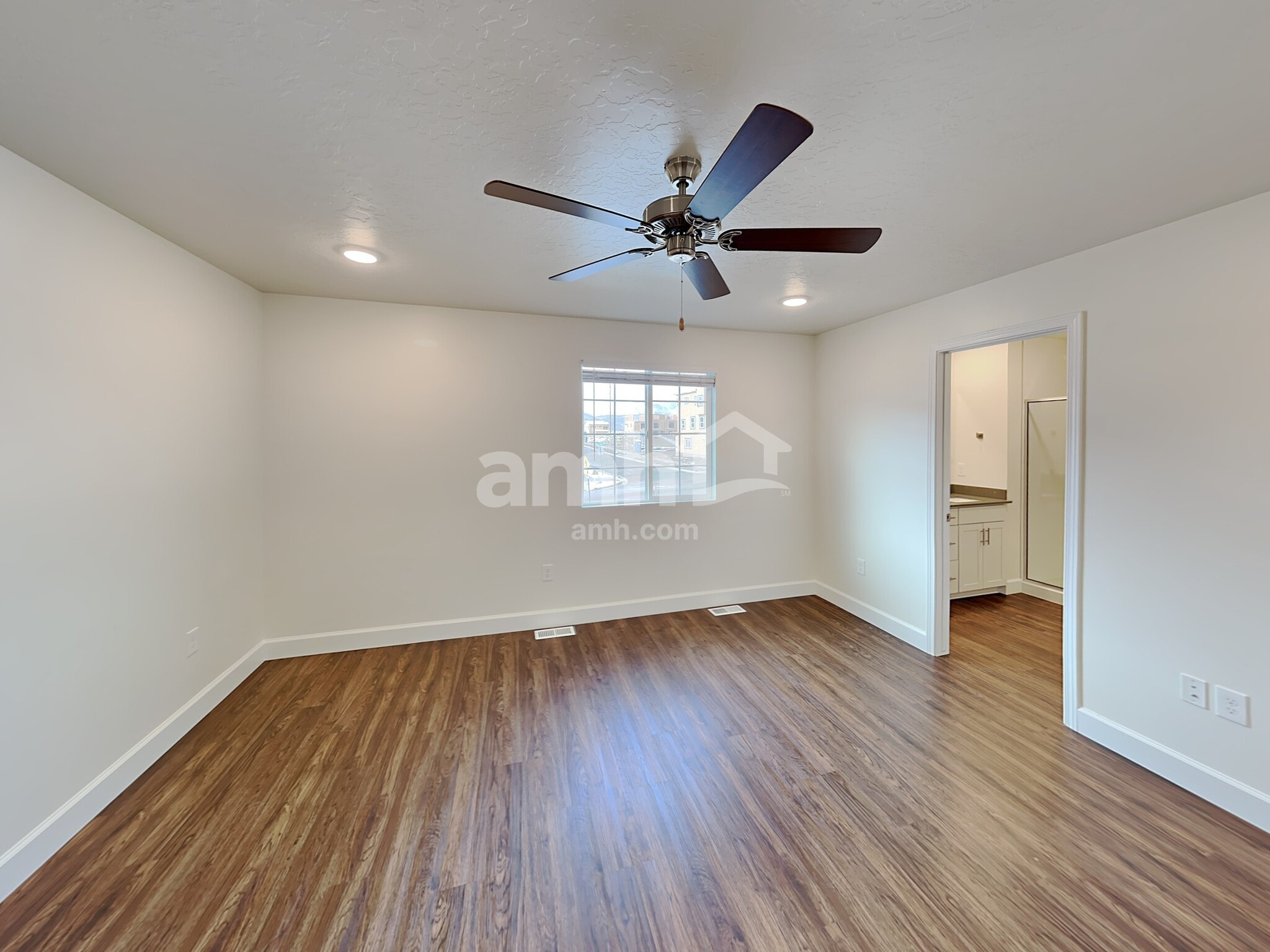 Building Photo - 6768 N Silver Gate Dr
