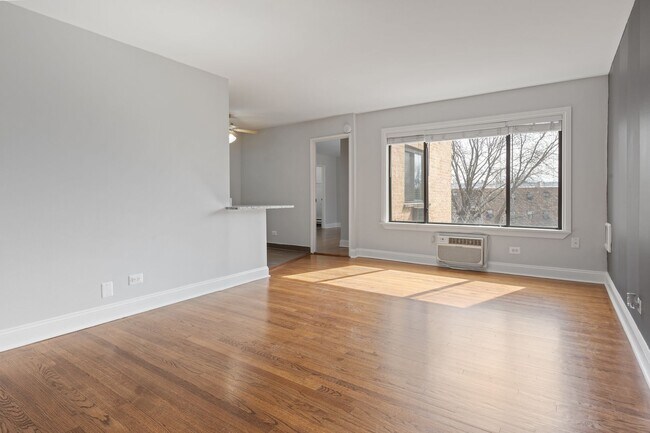 Interior Photo - The Howard Winchester
