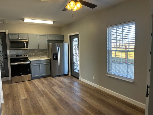 Building Photo - 3119 Belz Rd