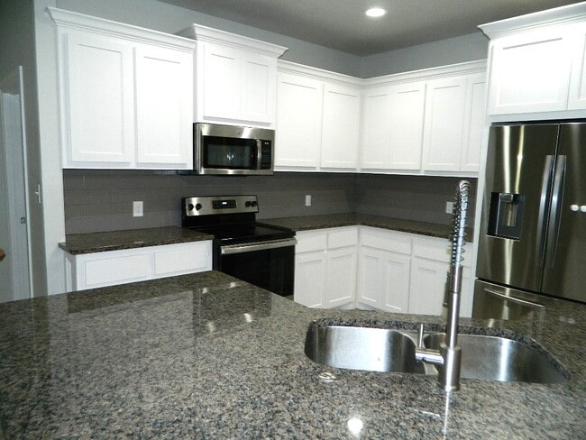 Building Photo - 203 Northwest Granite Avenue