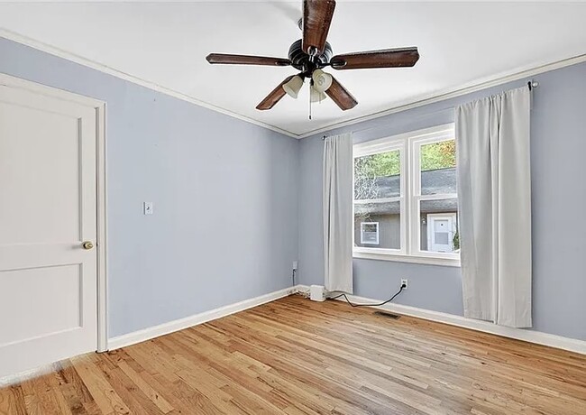 Building Photo - 2571 Temple Johnson Rd SW