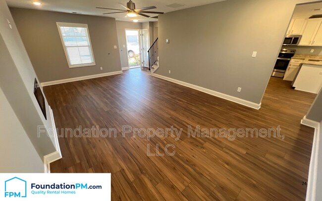 Building Photo - 9978 Messana St