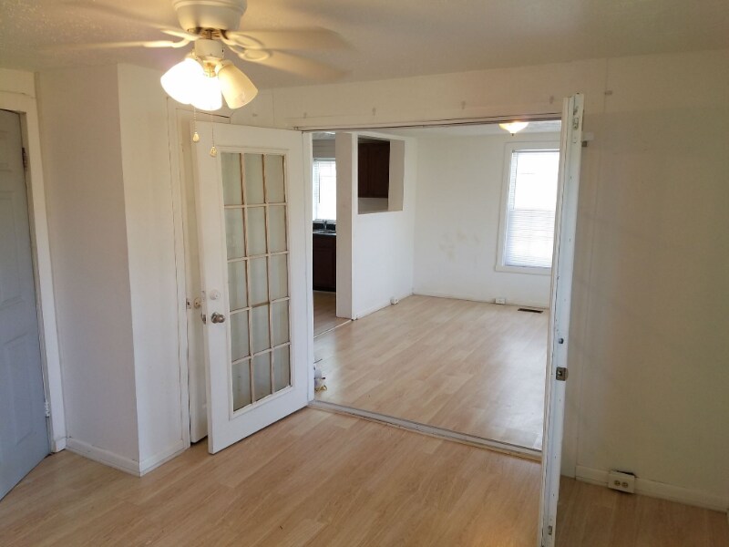 Building Photo - 3215 Clifton Ave