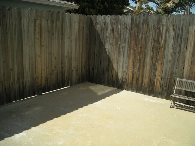 Building Photo - 2215 Clark Ln