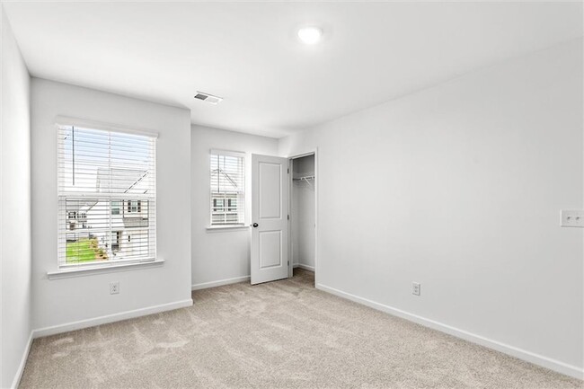 Building Photo - 166 Vision St