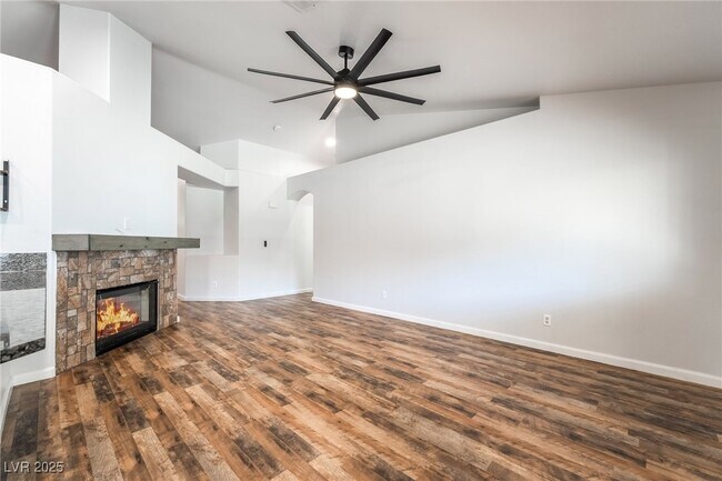 Building Photo - 325 Waterwheel Falls Dr