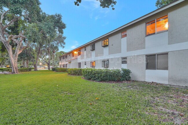 Building Photo - 116 Gardens Dr