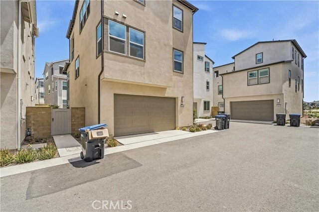 Building Photo - 208 Yerba