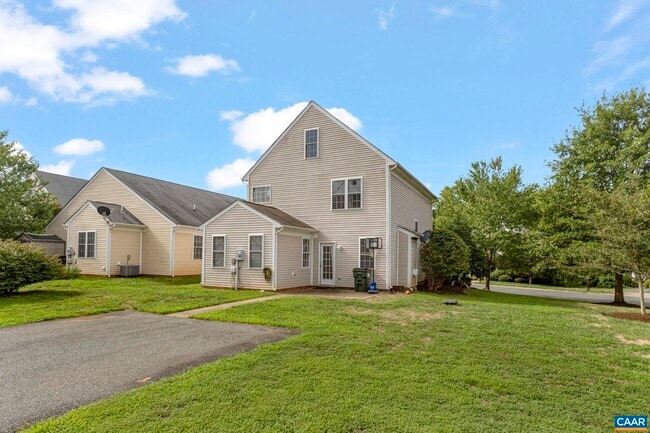 Building Photo - 132 St Andrews St