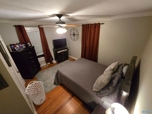 Building Photo - 410 McCullough Ave NE