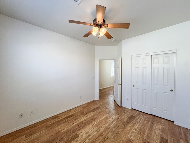 Building Photo - 1715 Pinon Dr