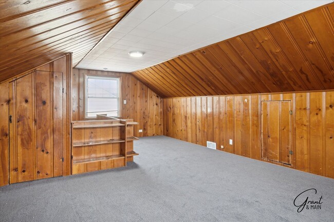 Building Photo - $1250 3 bedroom bungalow