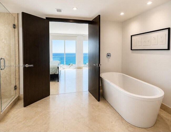Building Photo - 150 Sunny Isles Blvd