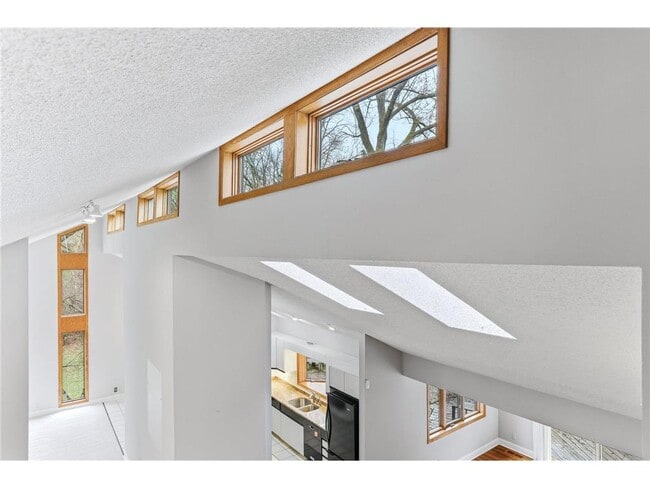 Building Photo - 5880 Christmas Lake Rd