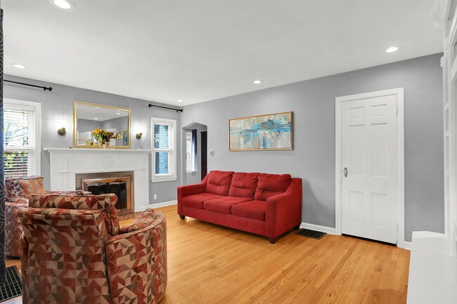 Building Photo - 233 W Westfield Blvd