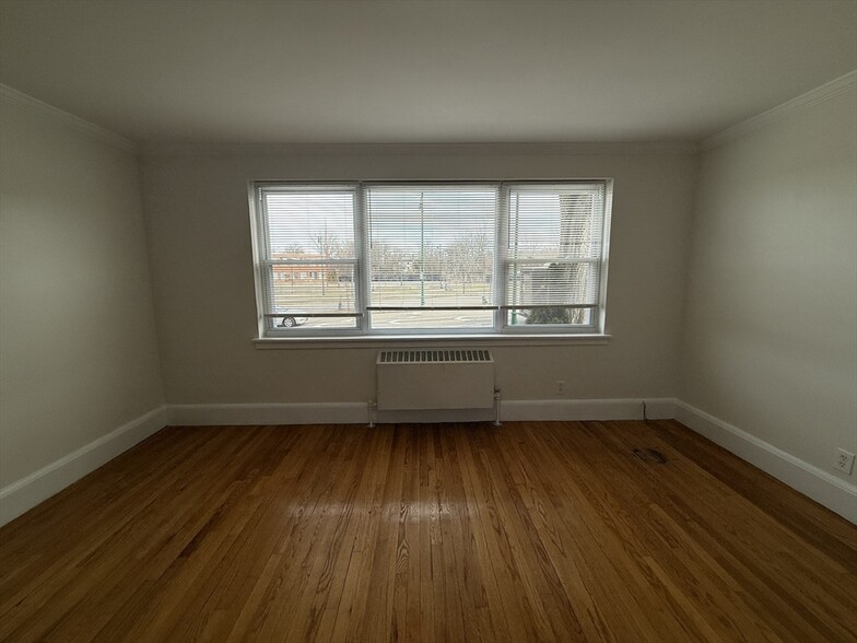 Building Photo - 493 Arborway